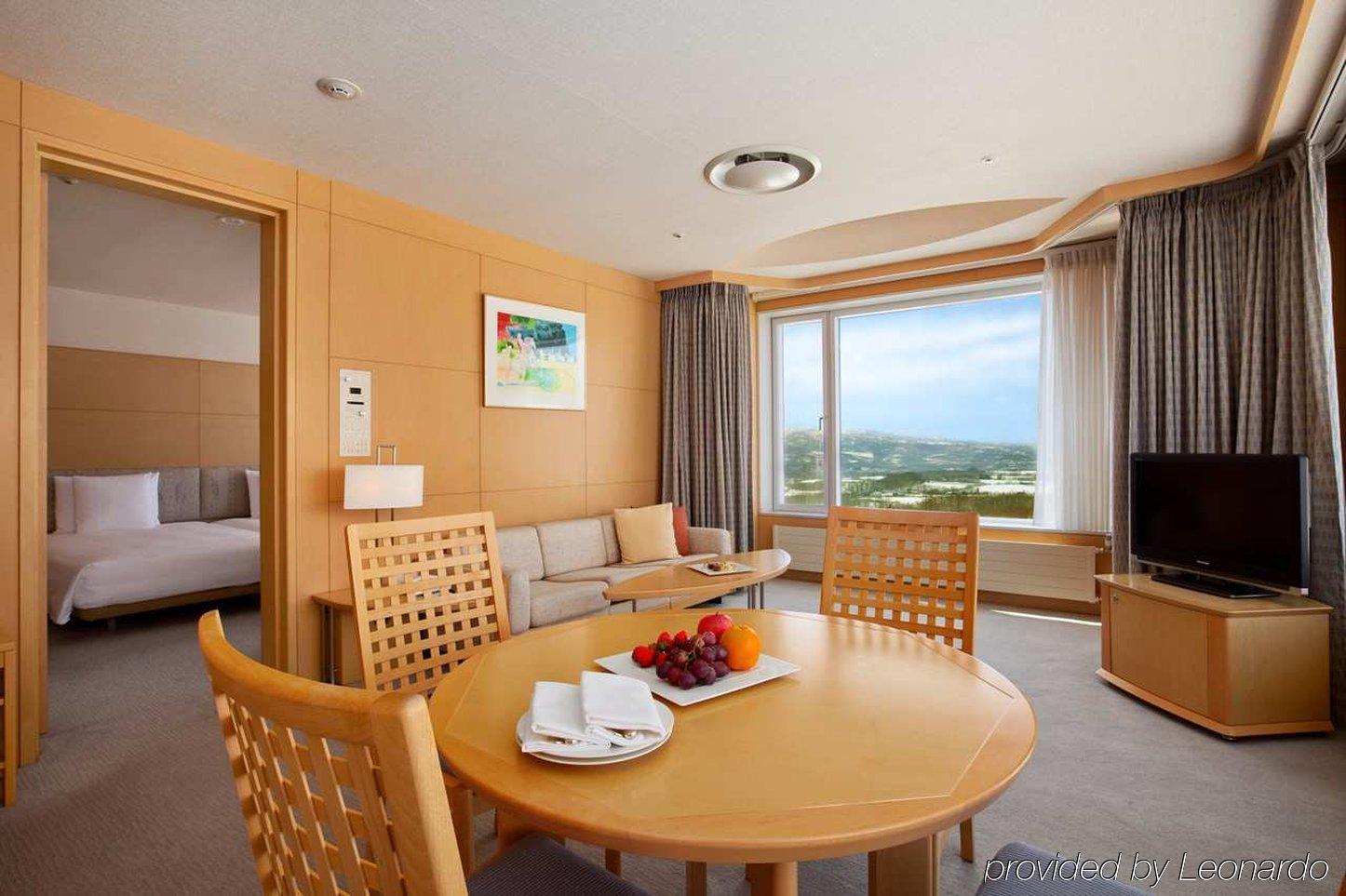 Hilton Village Resort 5*