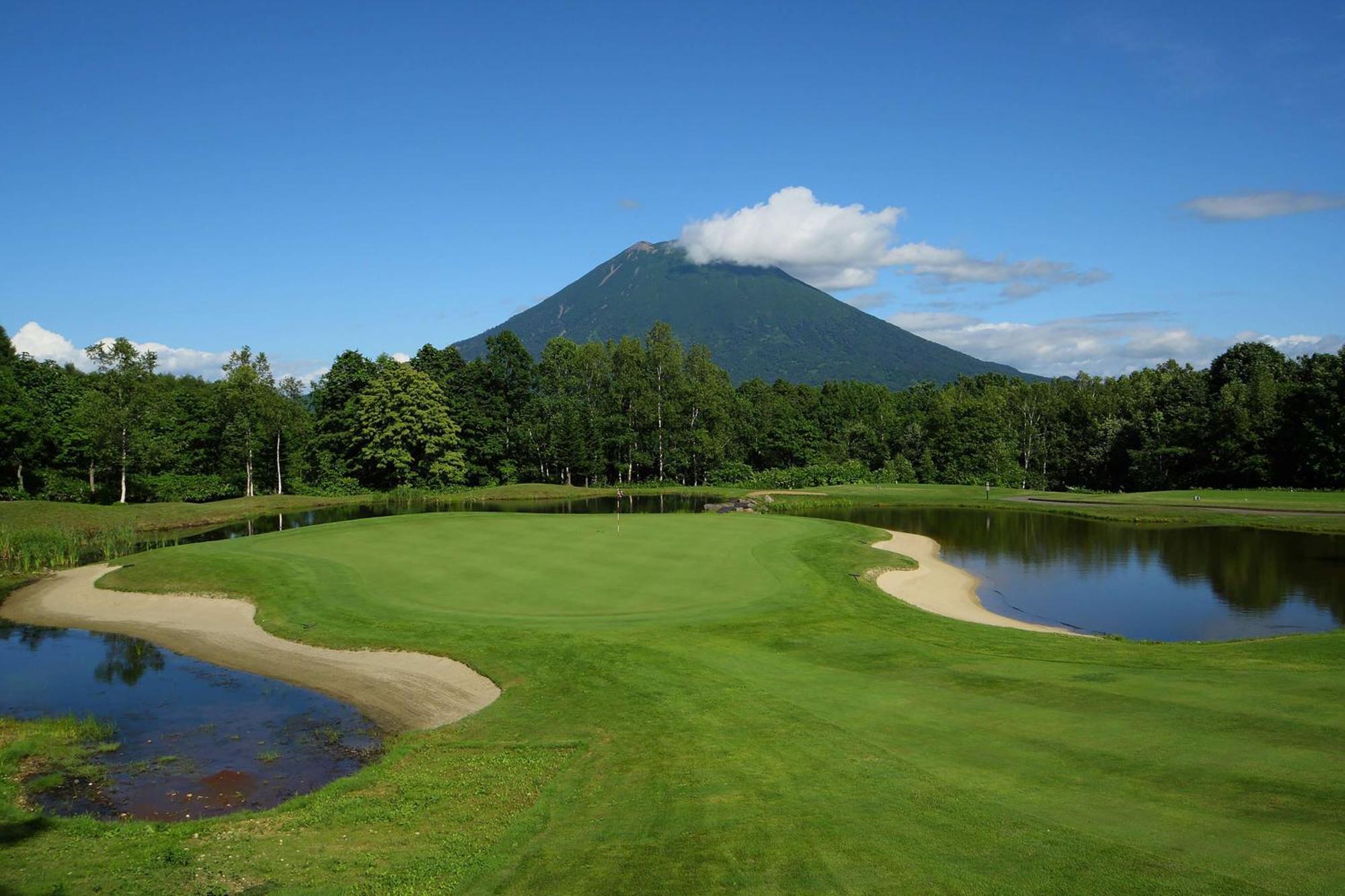 北海道新雪谷希尔顿度假酒店 5* 二世古